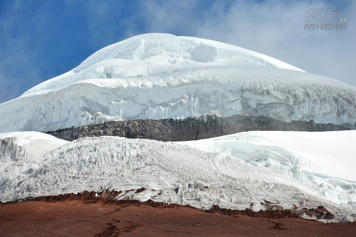 Cotopaxi De Cotopaxi vulkaan is met zijn 5897m de tweede hoogste top van Ecuador en op de top zijn er immense gletsjers. Stefan Cruysberghs